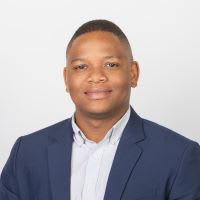 Headshot of Tanatswa Mapondera from Aligned Climate Capital