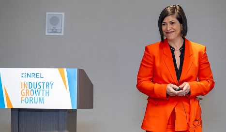 2025 Pitch Presenter